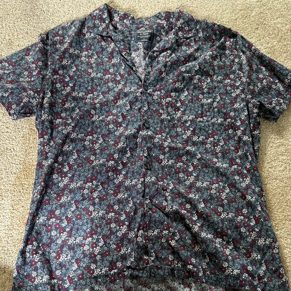 Abercrombie and Fitch Floral Patterned Men's Shirt- L